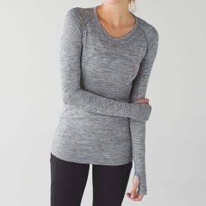 Lululemon Swiftly Tech Long Sleeve Crew
Heathered Slate